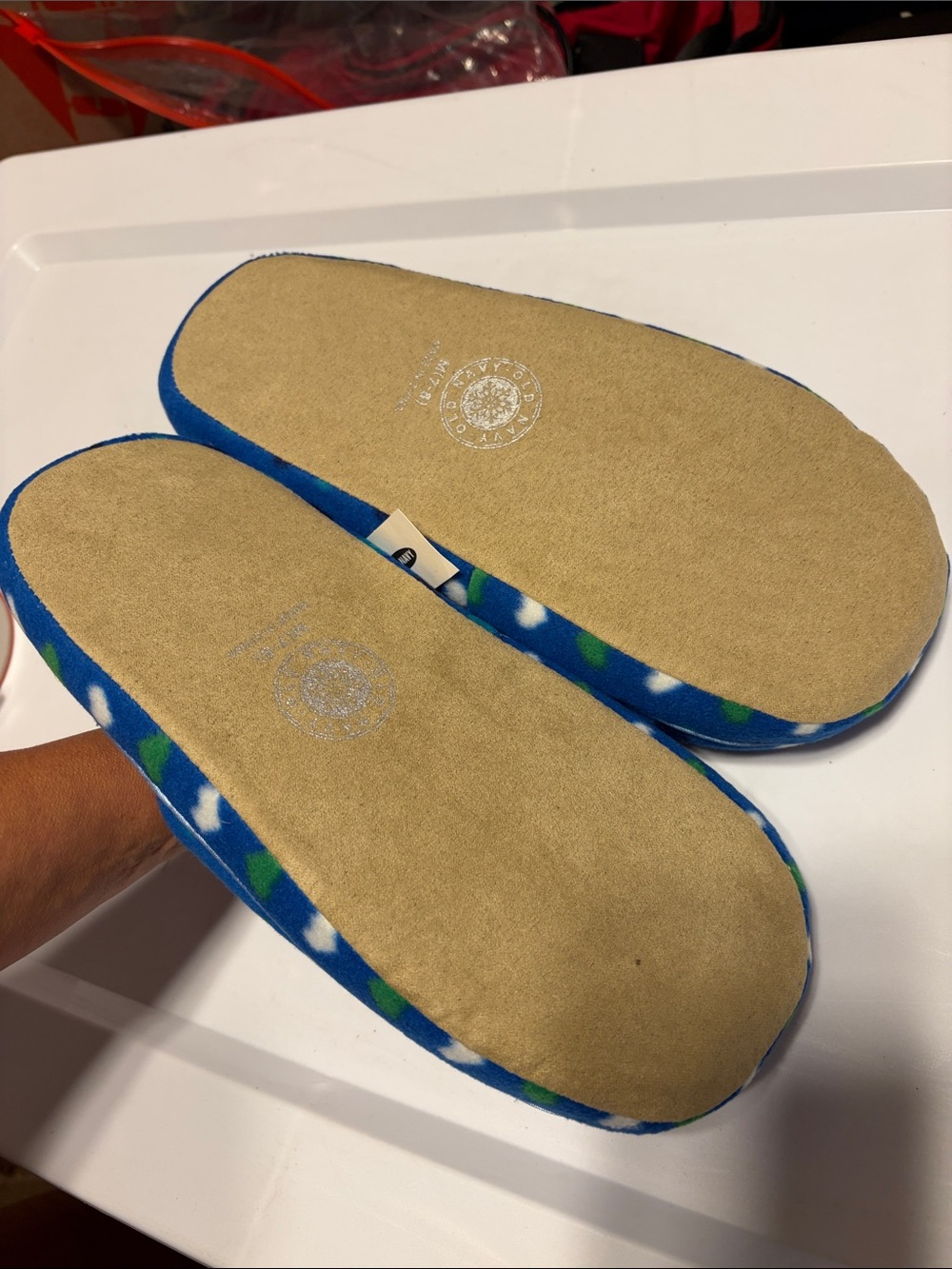 Old Navy Blue Heart-Print Kids Fleece Slippers - Picture 7 of 8